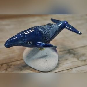 🎉HP🎉 [House of Nene] Vintage Ceramic Humpback Whale  🐳 White Sand Base